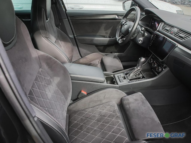 Skoda Superb 2.0 TDI Combi Sportline