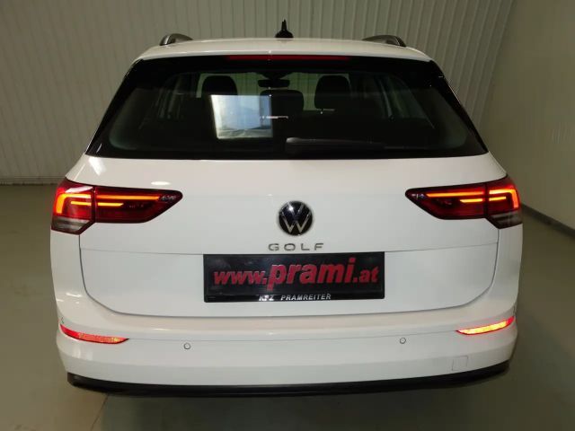 Volkswagen Golf Life Variant