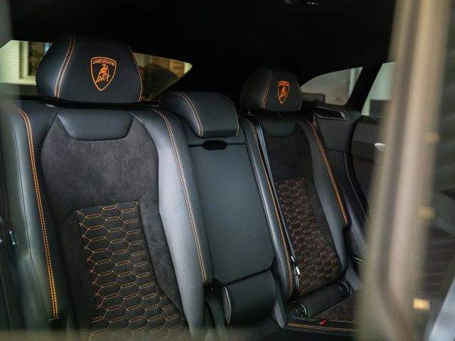 Lamborghini Urus Pano HUD B&O 360 23" TV Nachtsicht AHK Soft