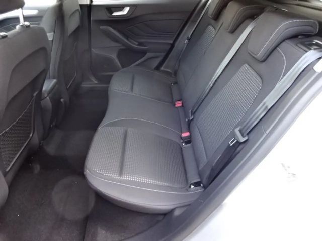 Ford Focus Cool & Connect