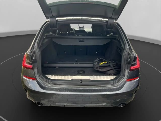 BMW 330 330e M-Sport Touring xDrive