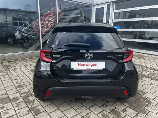Toyota Yaris Hatchback Hybride VVT-i