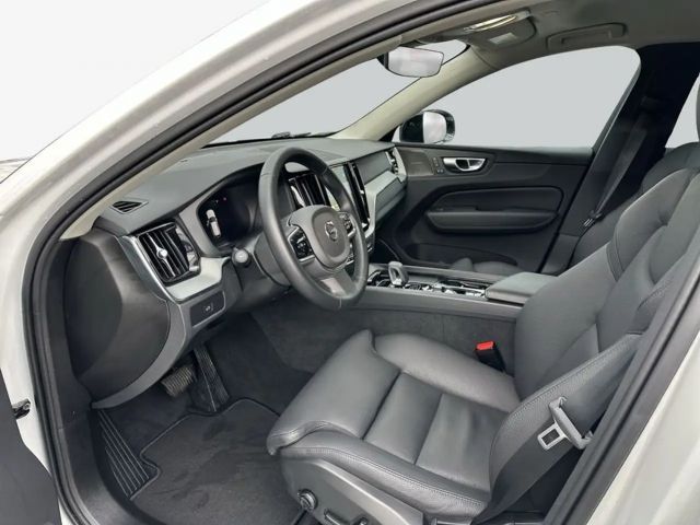 Volvo XC60 AWD Dark Plus