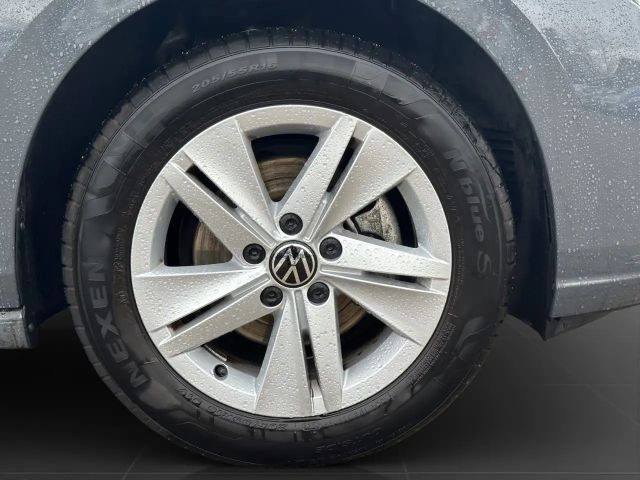 Volkswagen Golf 1.5 TSI DSG Life Variant