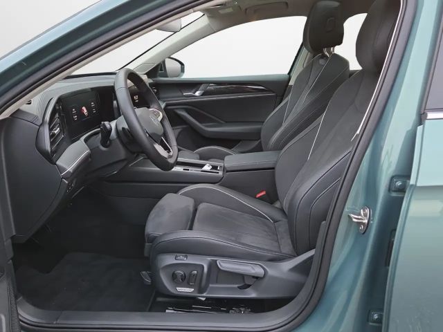 Volkswagen Passat 1.5 eTSI Business DSG Variant