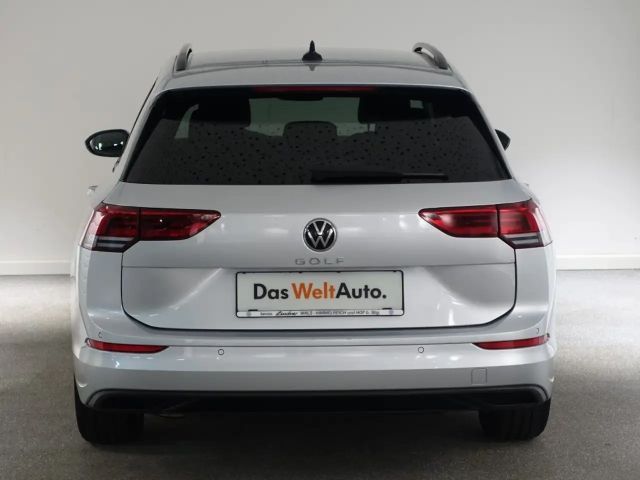 Volkswagen Golf Life Variant