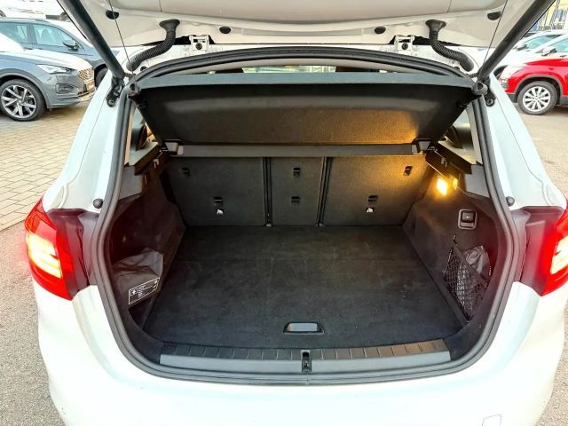 BMW 218 Advantage pakket