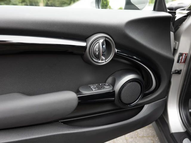 MINI Cooper Essential Trim FACEL. LED SHZ PDC