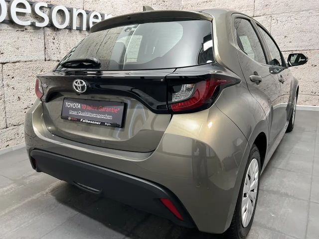 Toyota Yaris Active VVT-i