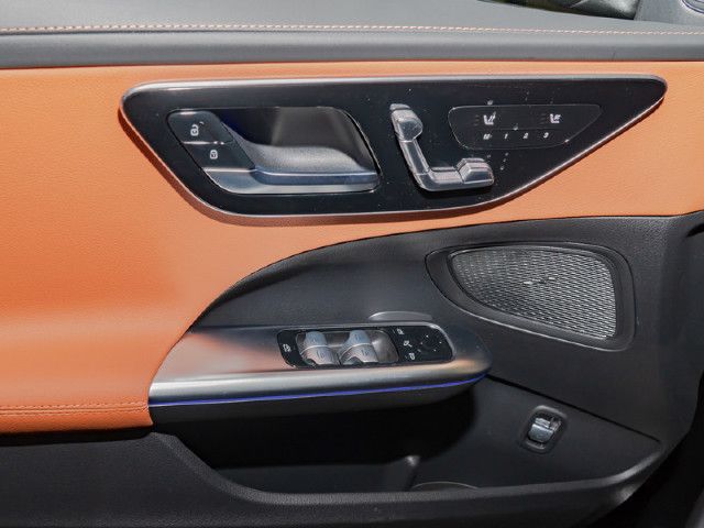 Mercedes-Benz C 200 AMG Line Sedan