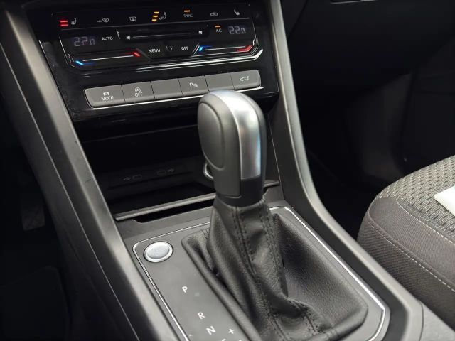 Volkswagen Touran 1.5 TSI DSG R-Line