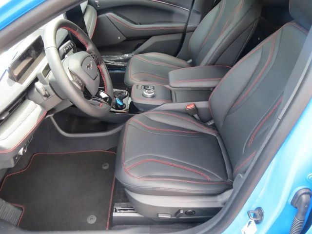 Ford Mustang Mach-E AWD Premium