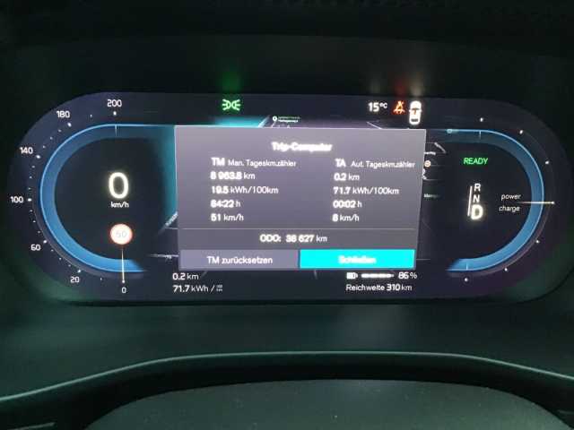 Volvo XC40 Core Recharge