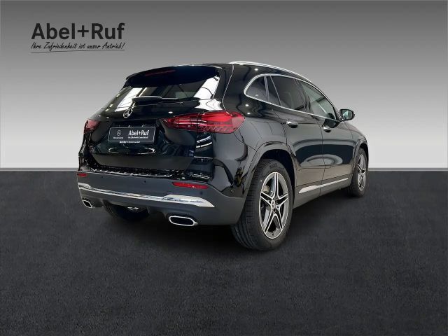 Mercedes-Benz GLA 200 AM+LED+Ambiente+CarPlay+TotW+AHK+360°