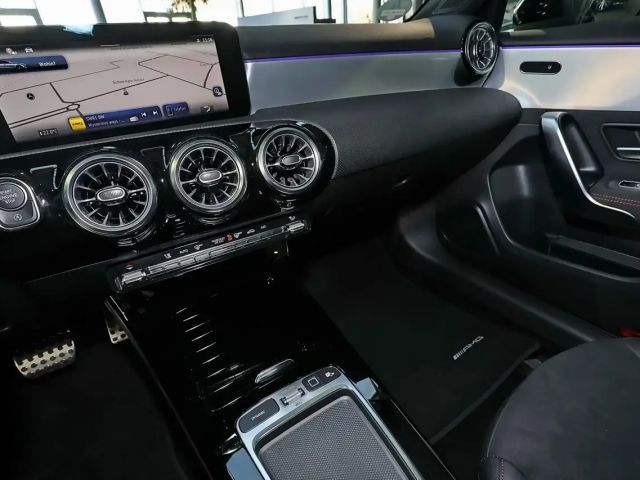 Mercedes-Benz A 200 AMG Line