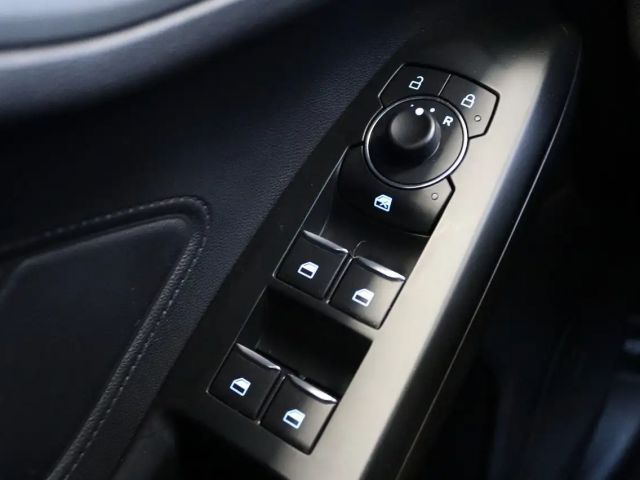 Ford Focus Cool & Connect