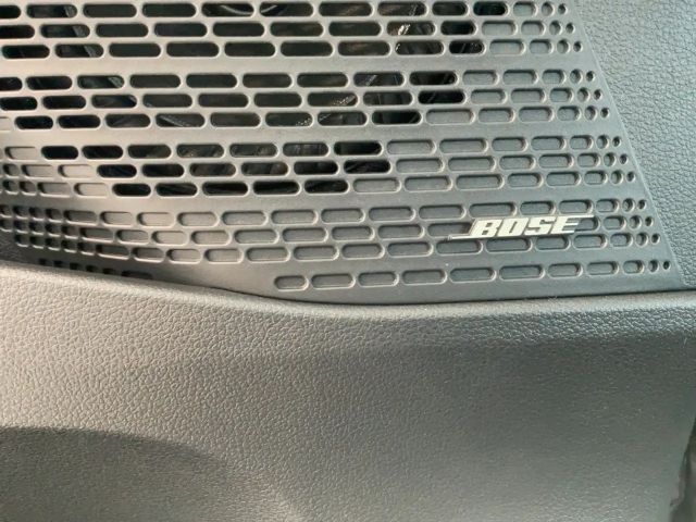 Hyundai Staria Signature