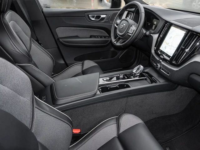 Volvo XC60 Dark Plus