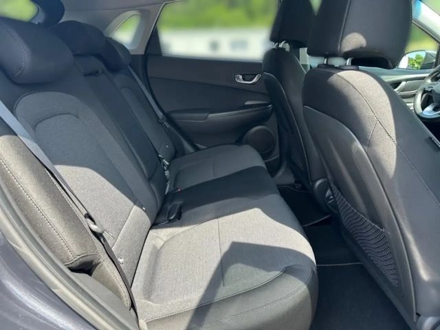 Hyundai Kona 2WD Trend