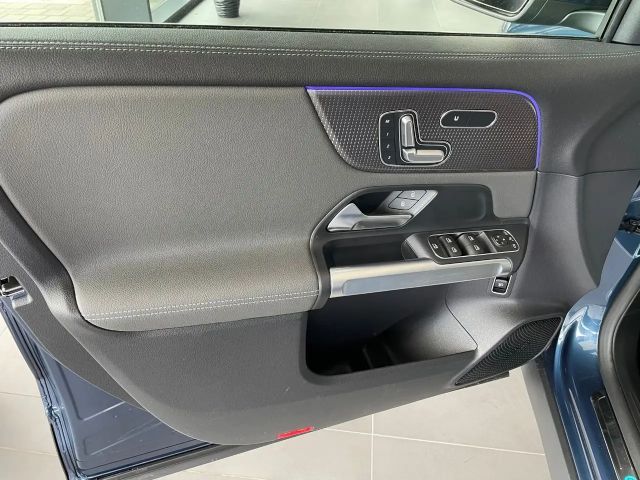 Mercedes-Benz EQB 300 4MATIC Electric Art