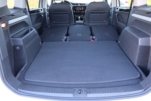 Volkswagen Touran 2.0 TDI R-Line