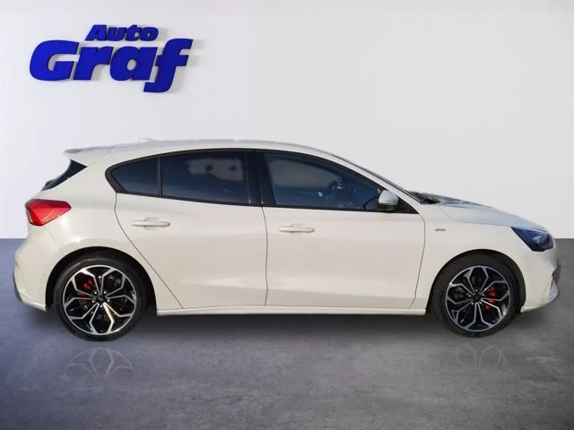 Ford Focus EcoBoost ST Line