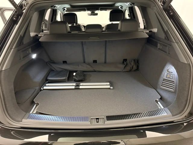 Volkswagen Touareg 4Motion R-Line