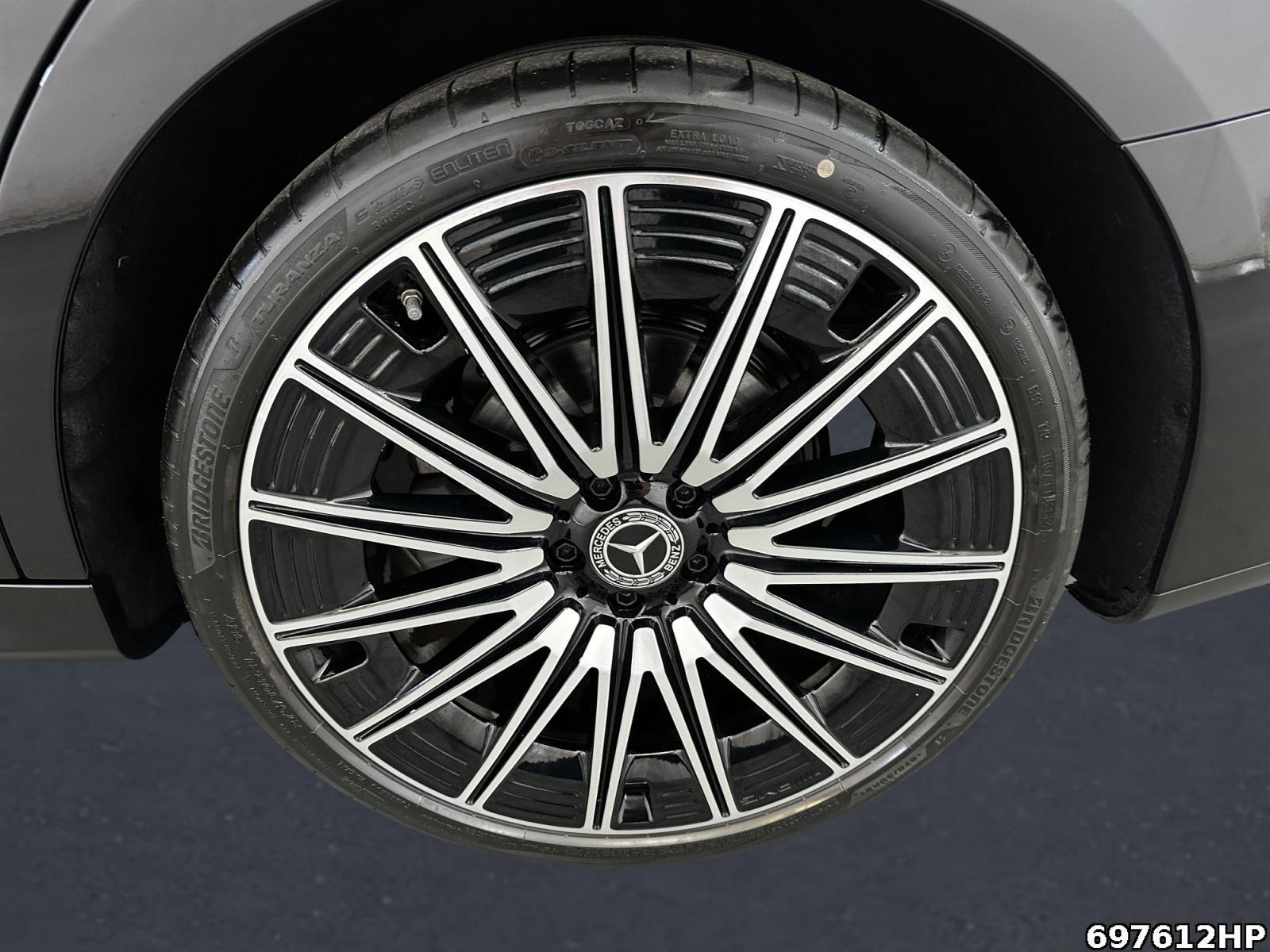 Mercedes-Benz E 200 AMG Line Sedan