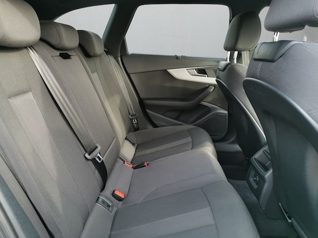 Audi A4 40 TFSI Avant Quattro S-Tronic