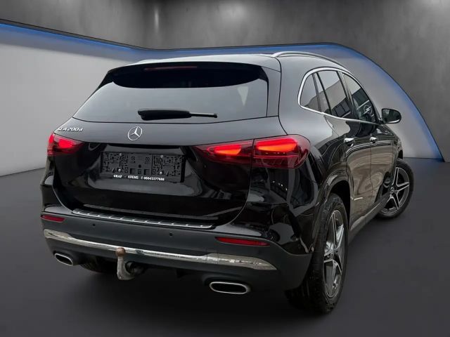 Mercedes-Benz GLA 200 AMG Line GLA 200 d