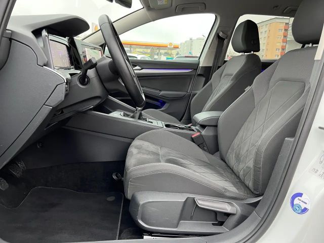 Volkswagen Golf Life Variant