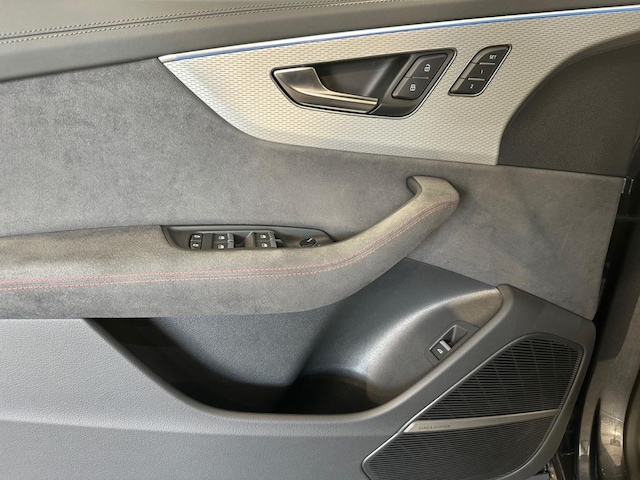 Audi RS Q8 Performance Quattro