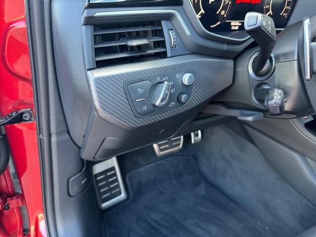 Audi RS4 Avant Quattro