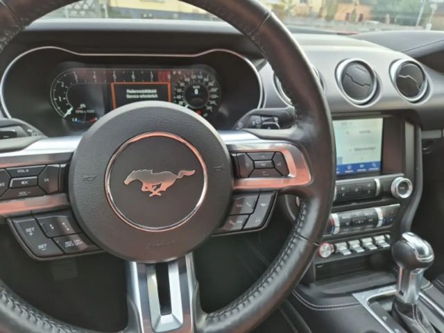 Ford Mustang Fastback GT 5.0 V8