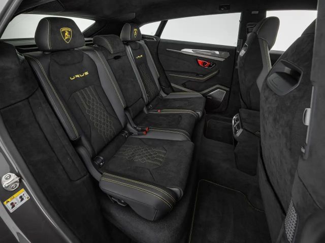 Lamborghini Urus Performante