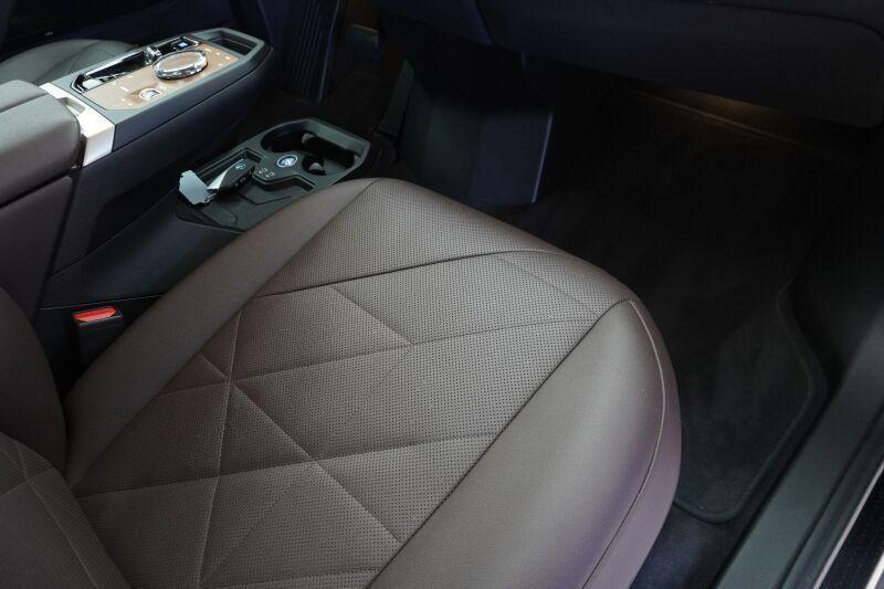BMW iX xDrive40
