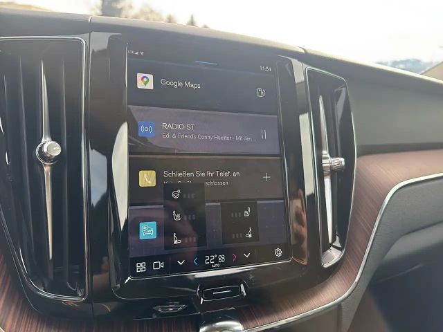 Volvo XC60 AWD Dark Plus