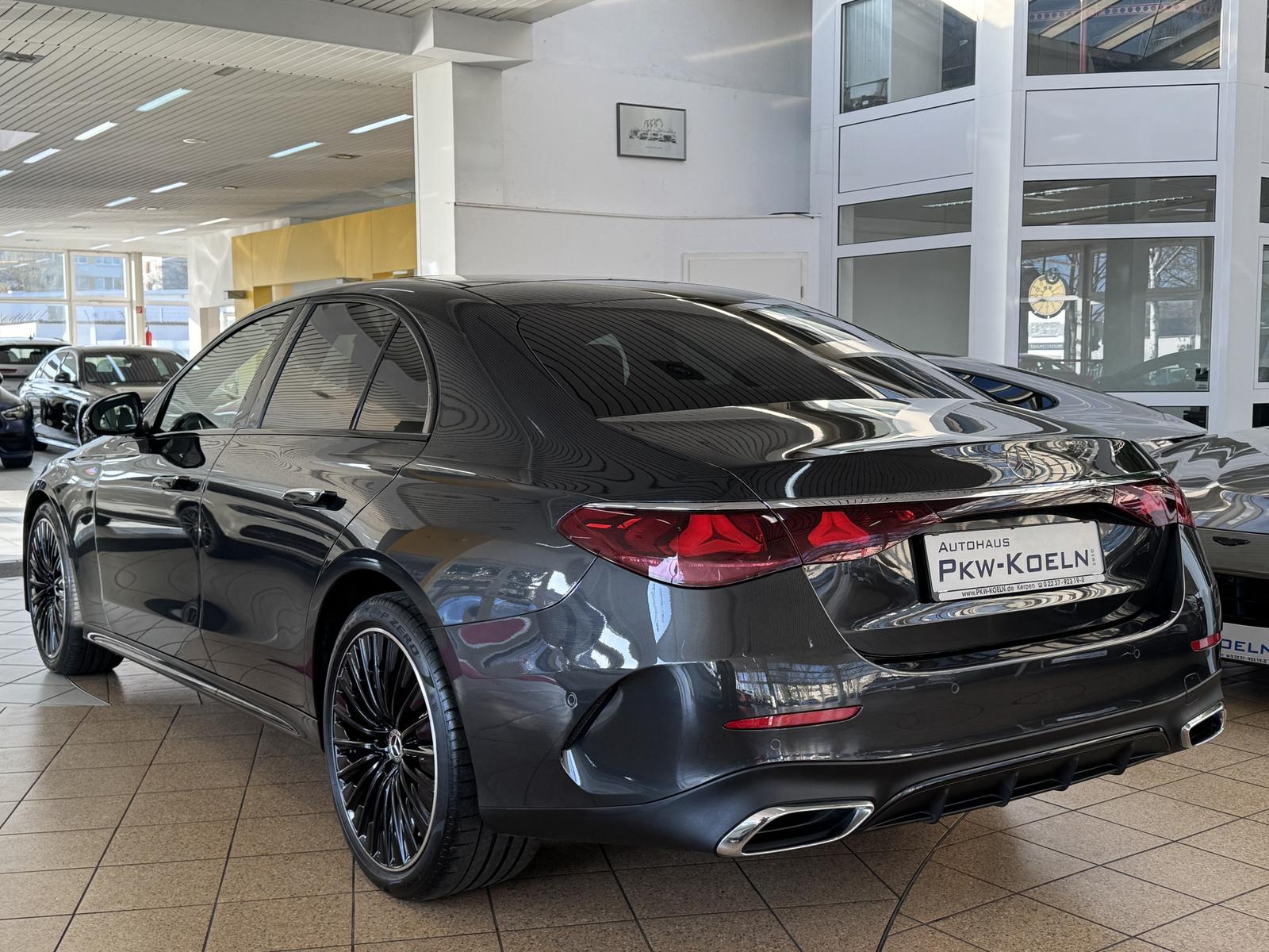 Mercedes-Benz E 220 AMG Line E 220 d Sedan