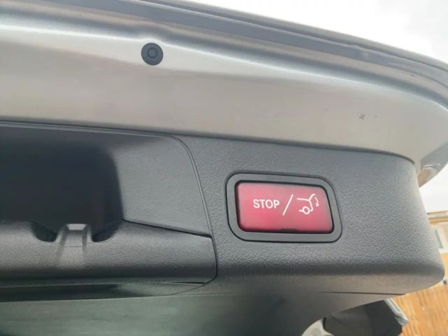 Mercedes-Benz B 180 Progressive Sedan