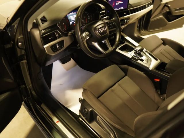 Audi A4 35 TDI Avant S-Line S-Tronic