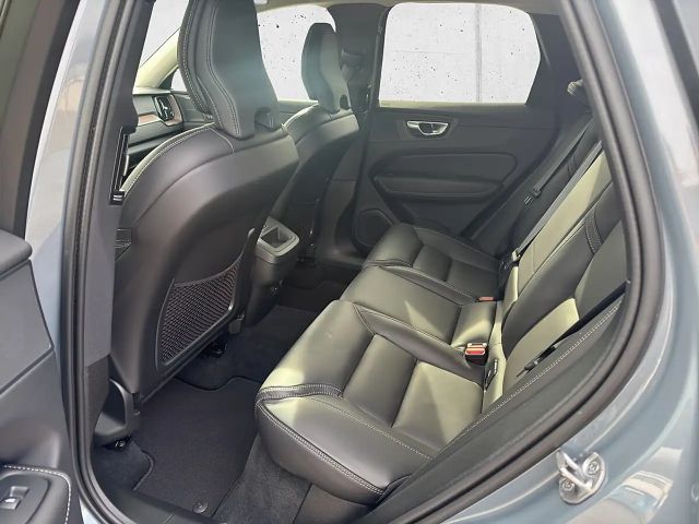 Volvo XC60 AWD Dark Plus