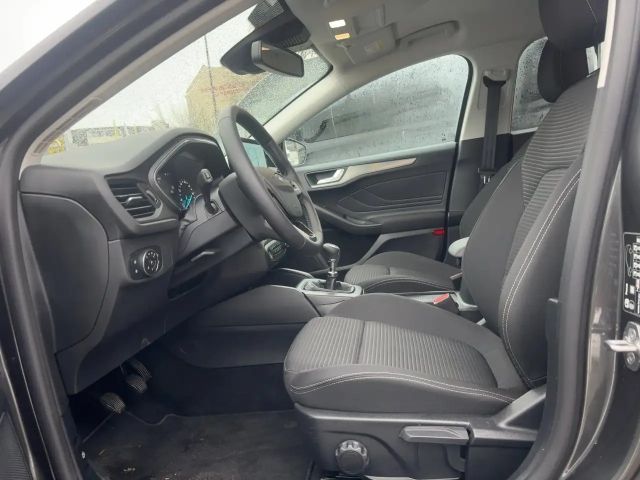 Ford Focus Titanium Wagon