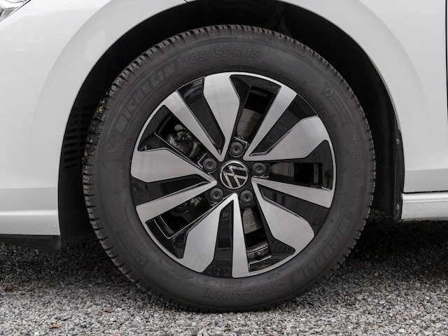 Volkswagen Golf 1.5 TSI Golf VIII