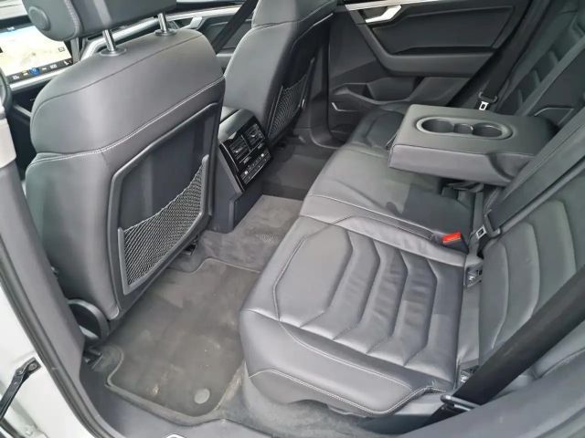 Volkswagen Touareg 4Motion R-Line