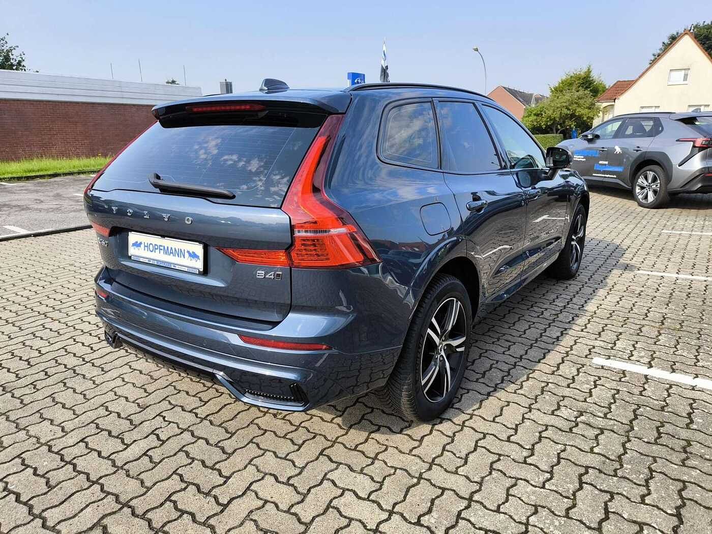 Volvo XC60 AWD Dark Plus