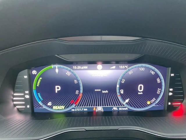 Skoda Superb 1.4 TSI Combi iV