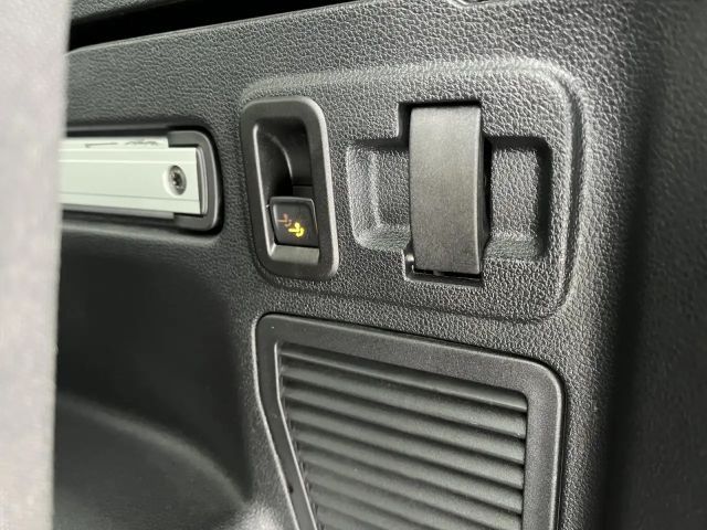 Volkswagen Touran 1.5 TSI DSG R-Line