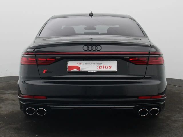 Audi S8 Quattro