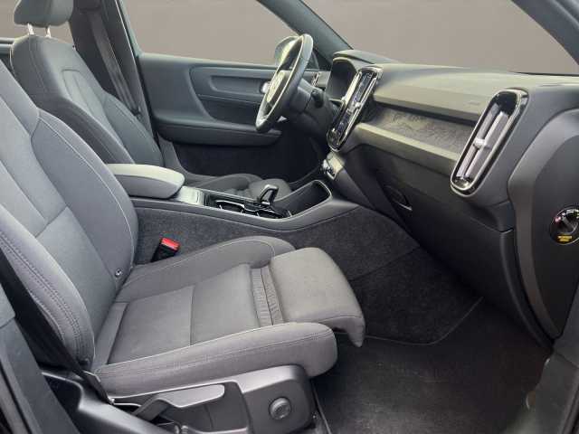 Volvo XC40 Core Recharge