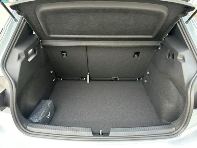 Cupra Born 60 kWh Kamera Navi ACC Alu19 Allwetterreifen Shz S